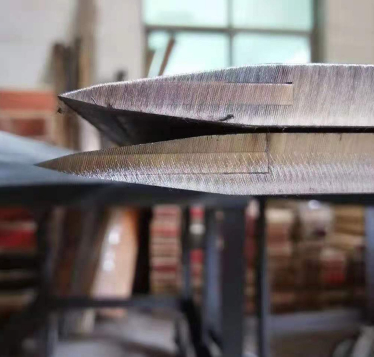 刀口鑲鋼刀(dao)